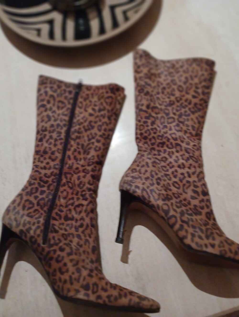 BERGDORF GOODMAN Leopard Print Mid Calf-8